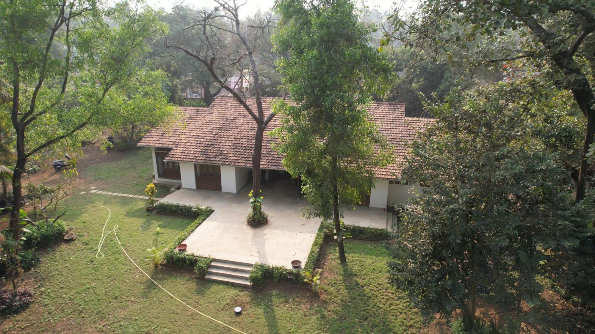 Banyan House - Luxurious 4 Bedroom Villa On One Acre, Near The Beach Nagaon  Bagian luar foto