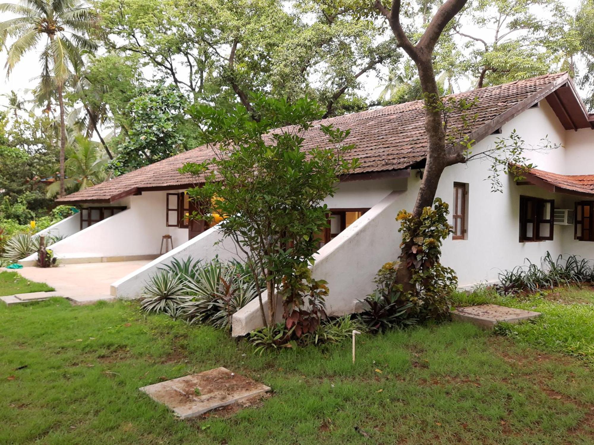 Banyan House - Luxurious 4 Bedroom Villa On One Acre, Near The Beach Nagaon  Bagian luar foto