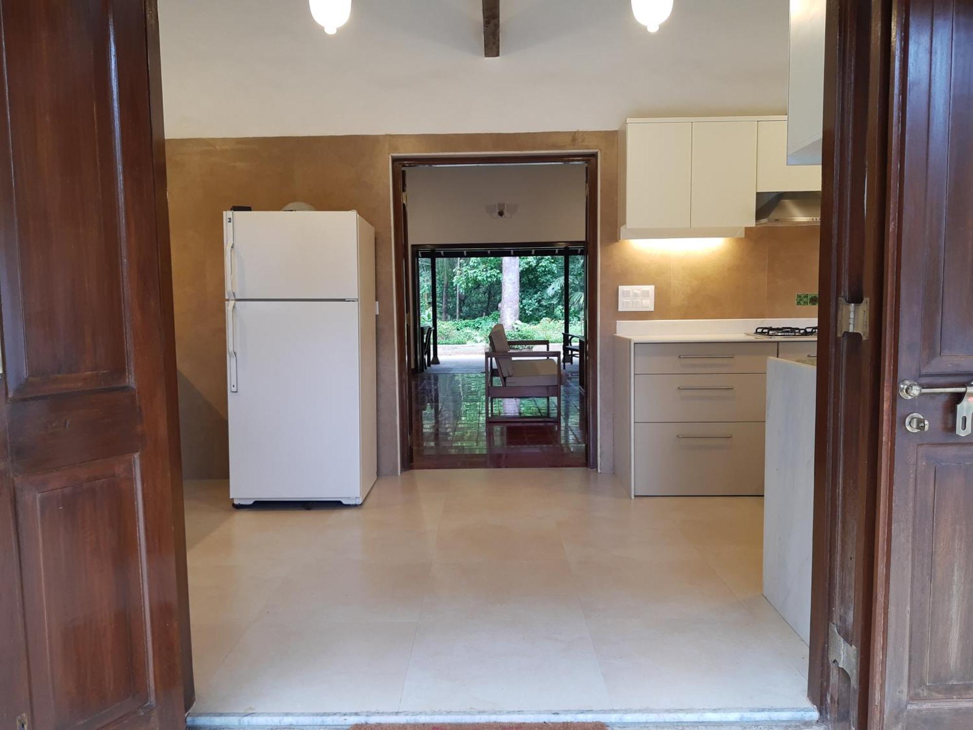 Banyan House - Luxurious 4 Bedroom Villa On One Acre, Near The Beach Nagaon  Bagian luar foto