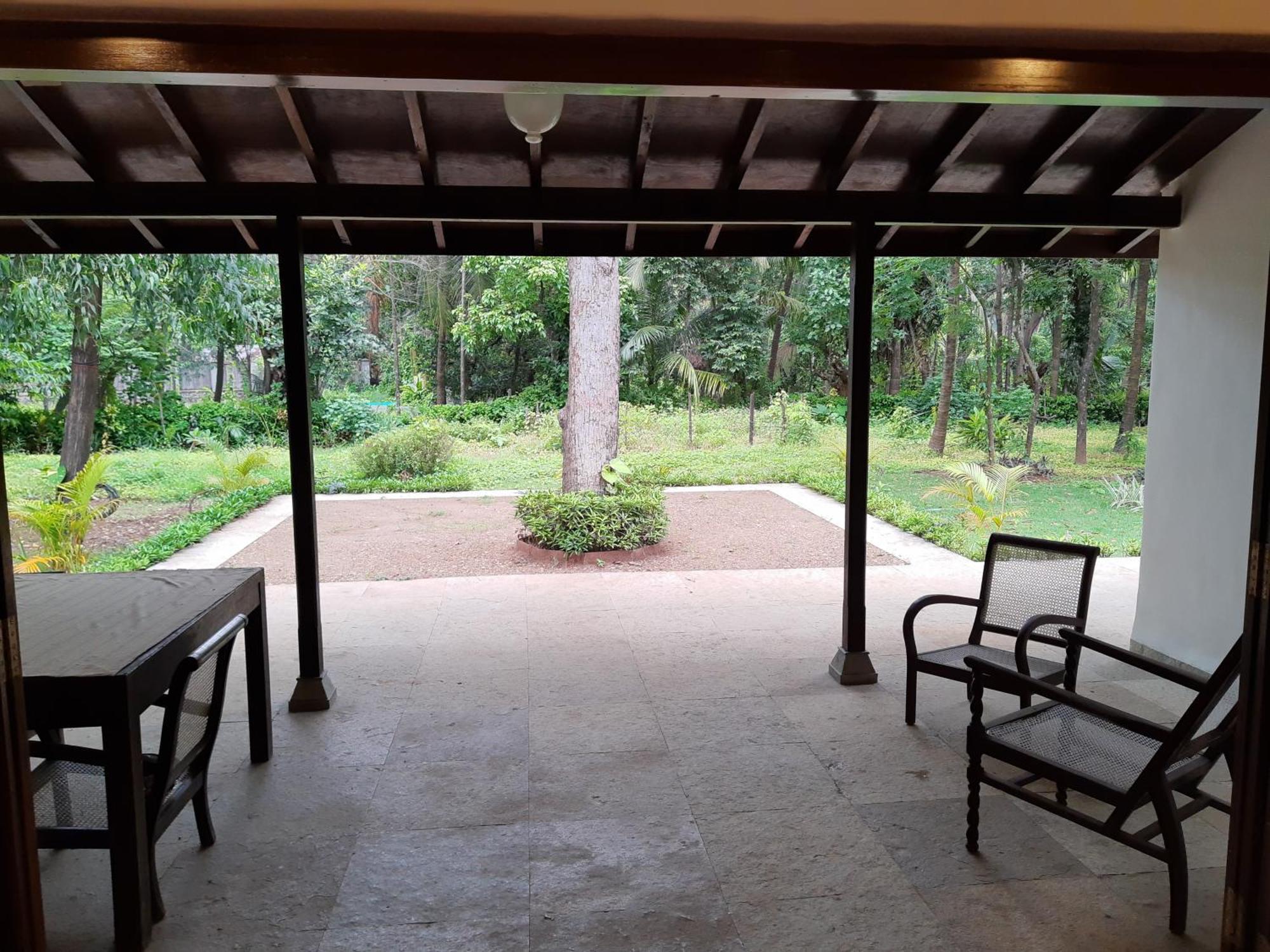 Banyan House - Luxurious 4 Bedroom Villa On One Acre, Near The Beach Nagaon  Bagian luar foto